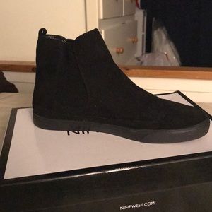Nine West black swade slip on high tops